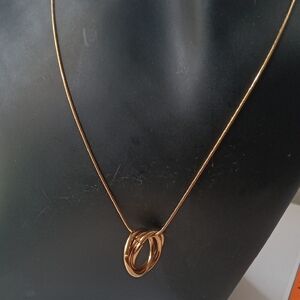 Classic Gold Interlocking Ring Pendant Necklace - Women Jewelry